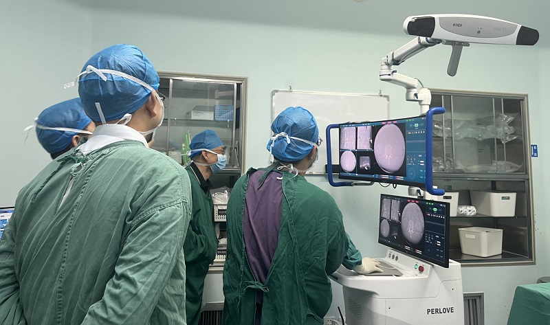 醫院使用骨科手術機器人